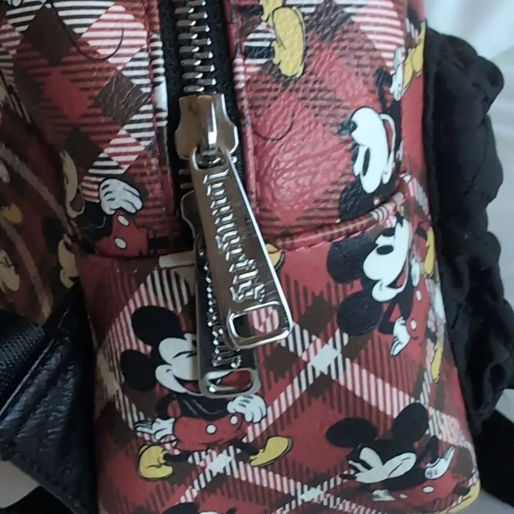 Disney Loungefly Mickey Mouse Mini Backpack👑